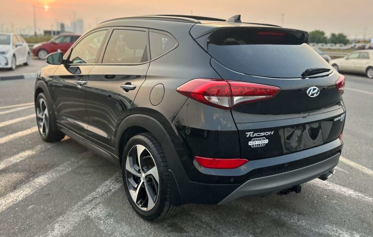 Hyundai Tucson 2016 Hyundai Tucson 1.6L V4 Turbo Panoramic View Full Option -