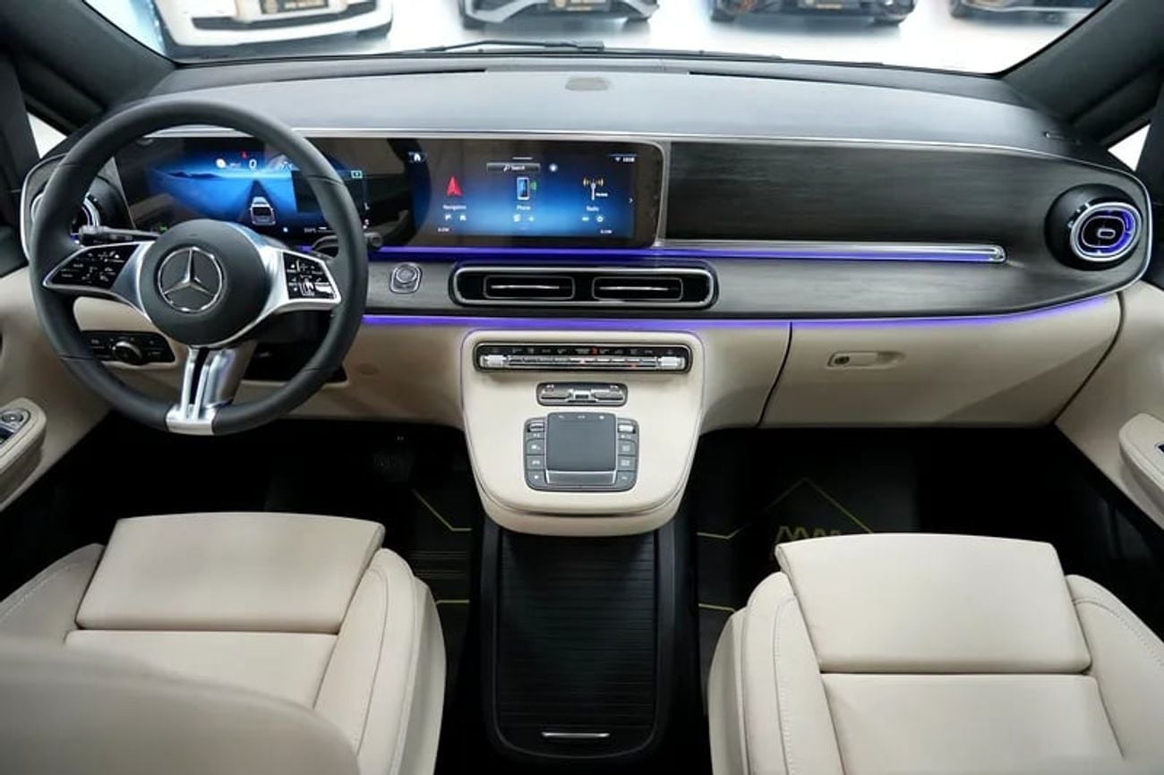 Mercedes Benz V300 Mercede-Benz V 300 AVANTGARDE | GCC 0km | Agency Warranty | 360 View | 64 colors Ambeint Lights