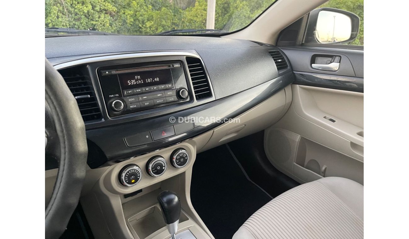 Mitsubishi Lancer GLX High Mitsubishi Lancer 1,6 GCC Model 2016 Sunroof for sale