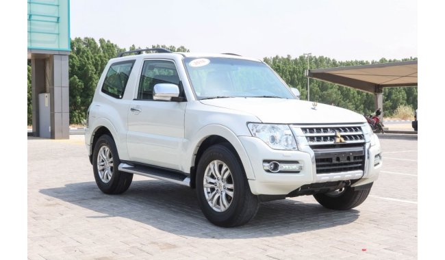 Mitsubishi Pajero GLS 2018 (GCC ) very good condition without accident original paint