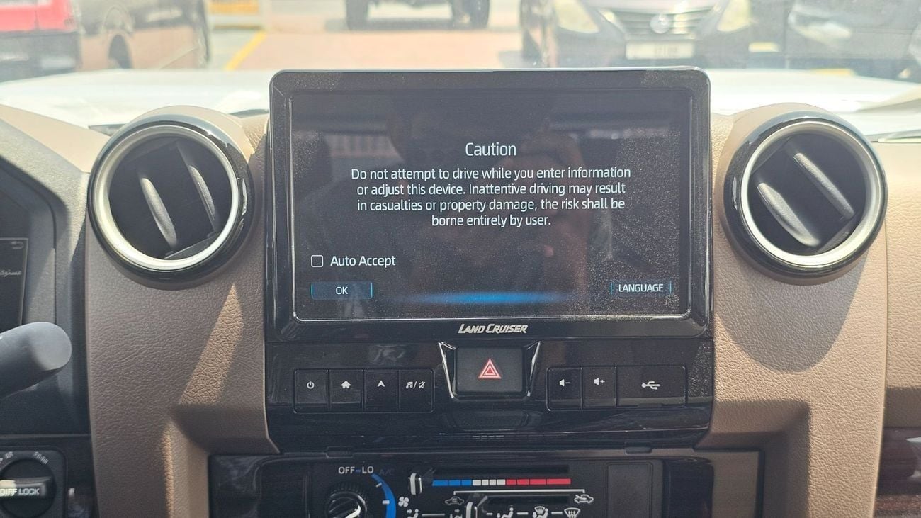 تويوتا لاند كروزر بيك أب 70 Toyota Land Cruiser Pick Up Toyota Land Cruiser Pick Up 2026 Toyota Land Cruiser DC 4.0L AT Petrol (Full Option) Toyota Land Cruiser Pick Up 4.0L V6 - Diff Lock - Automatic 4x4 Transmission - Rear Camera - Leather