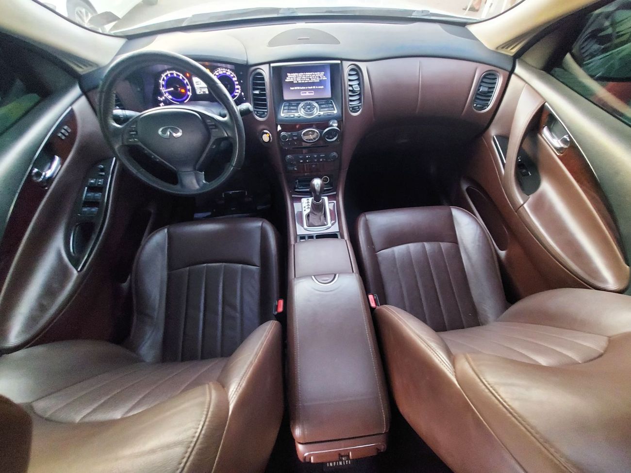 إنفينيتي QX50 Excellence 3.7L RWD