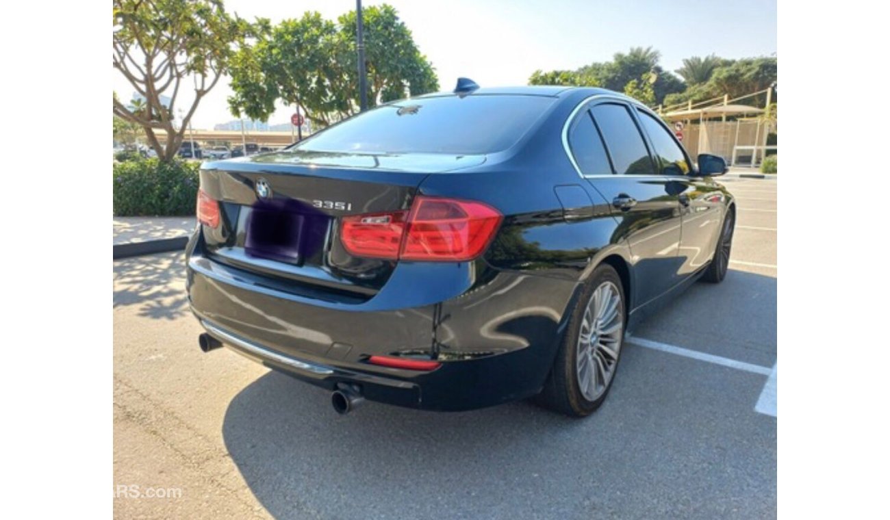 بي أم دبليو 335i 3.0L V6 Twin turbo Luxury line