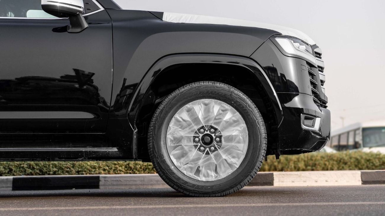 Toyota Land Cruiser 2025 Toyota Land Cruiser VX 4.0L AT Petrol (Black-Red)