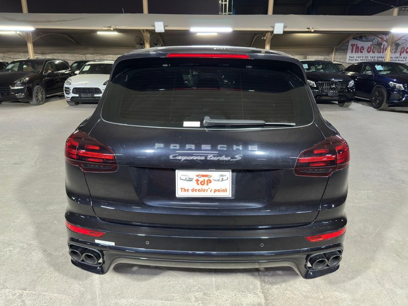 Porsche Cayenne Turbo S 4.8L (570 HP) 2016 | CARBON CERAMIC BRAKES (PCCB) | CARBON INTERIOR PACKAGE | SUNROOF