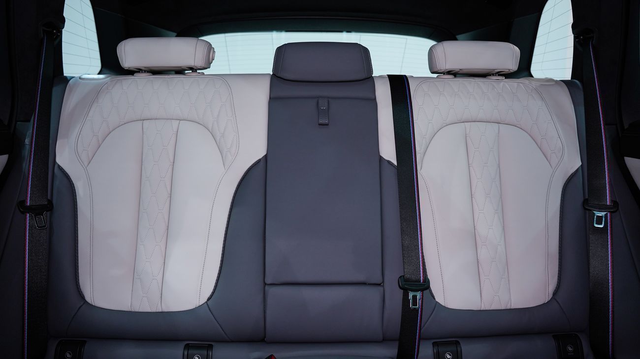بي أم دبليو X5 M60i LUXURY