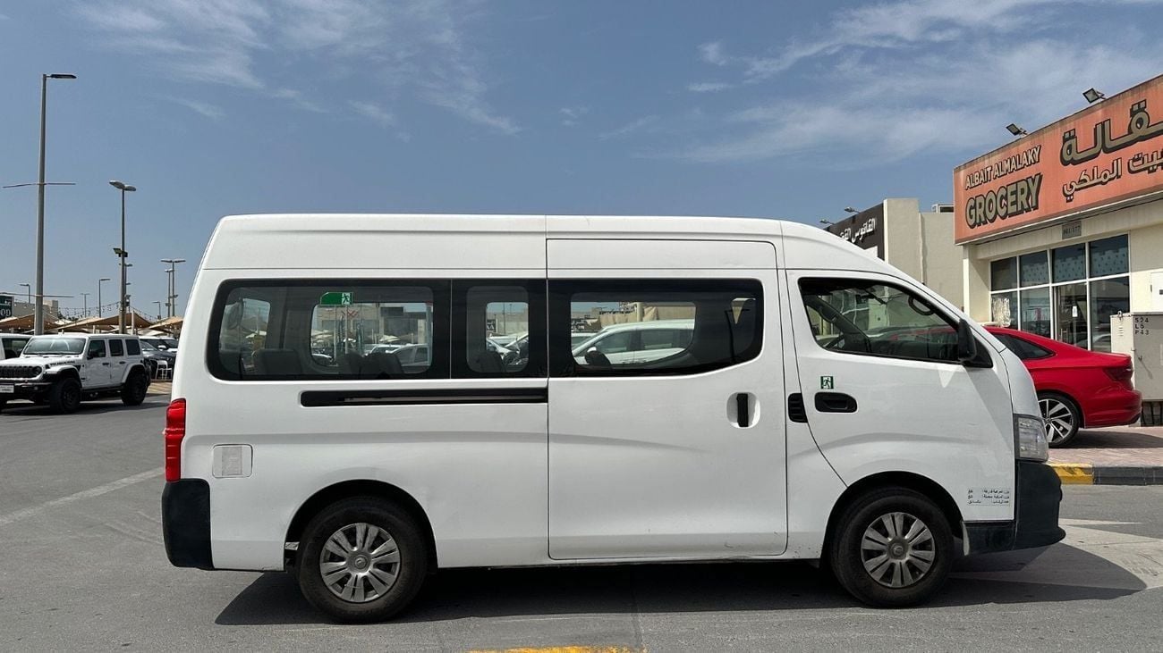 Nissan Urvan STD Microbus 13-Seater Manual (5-Door)
