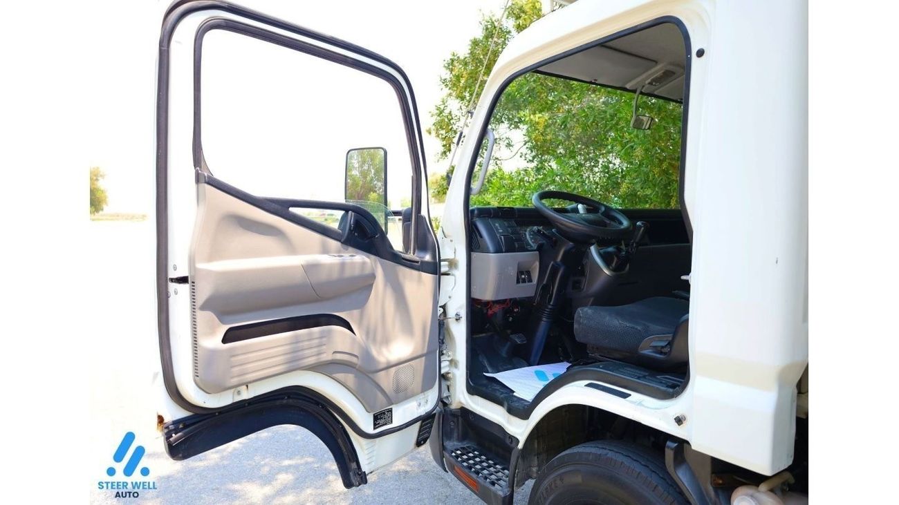 Mitsubishi Fuso Canter Freezer Box 4.2L RWD Thermoking T500 DSL MT- Excellent Condition - Book Now!