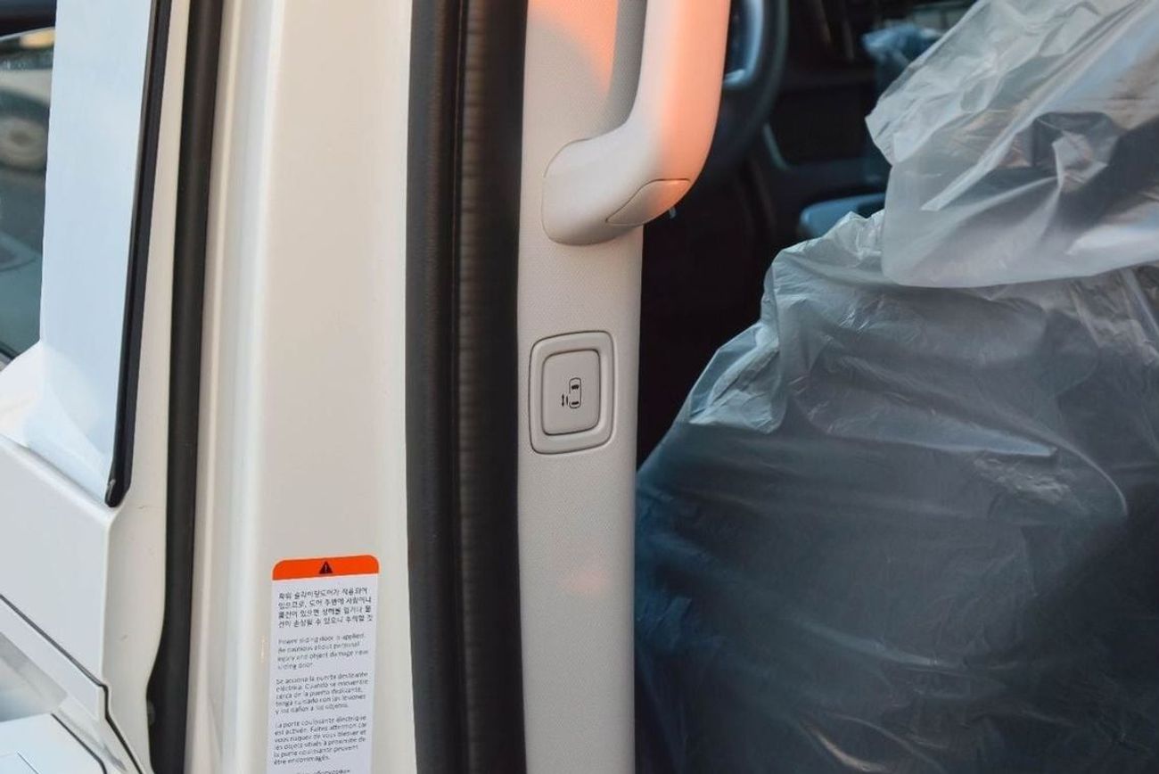 هيونداي ستاريا HYUNDAI STARIA 2.2L DIESEL MINIVAN 2025