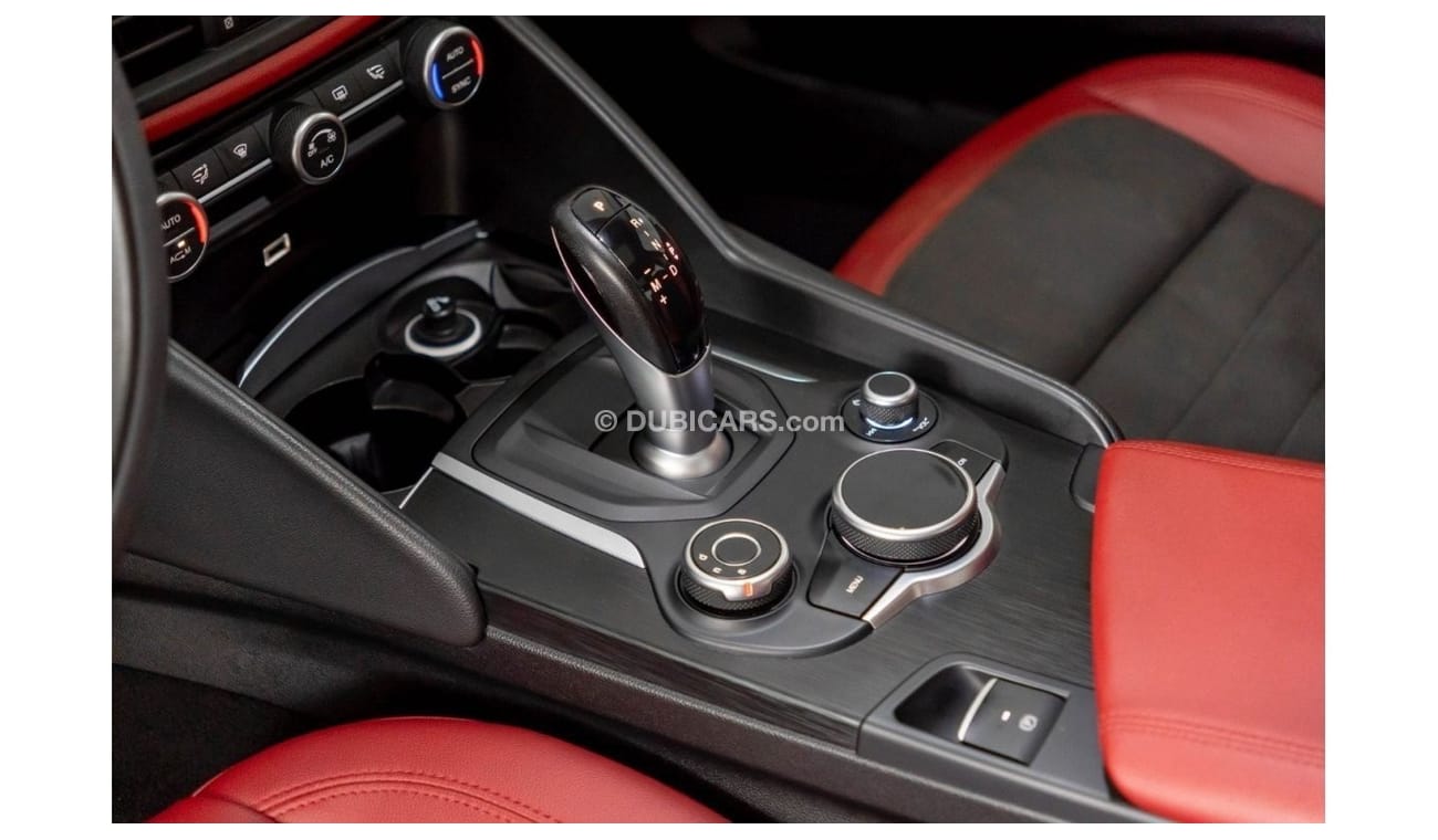 ألفا روميو جوليا 2018 Alfa Romeo Giulia Super