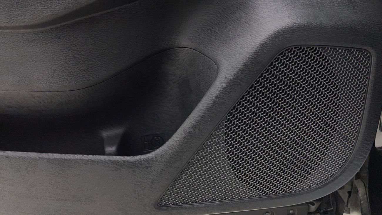 ميتسوبيشي آوتلاندر MIDLINE WITH SUNROOF 2.5 | بدون دفعة مقدمة | اختبار القيادة في المنزل