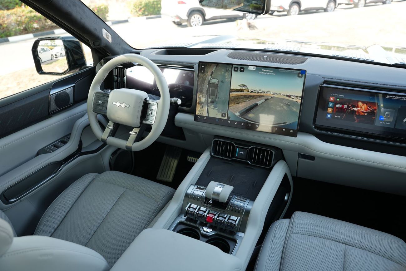 BYD Leopard 8 2025 Leopard 8  NEW Flagship 5-seates AWD Black in White 0Km