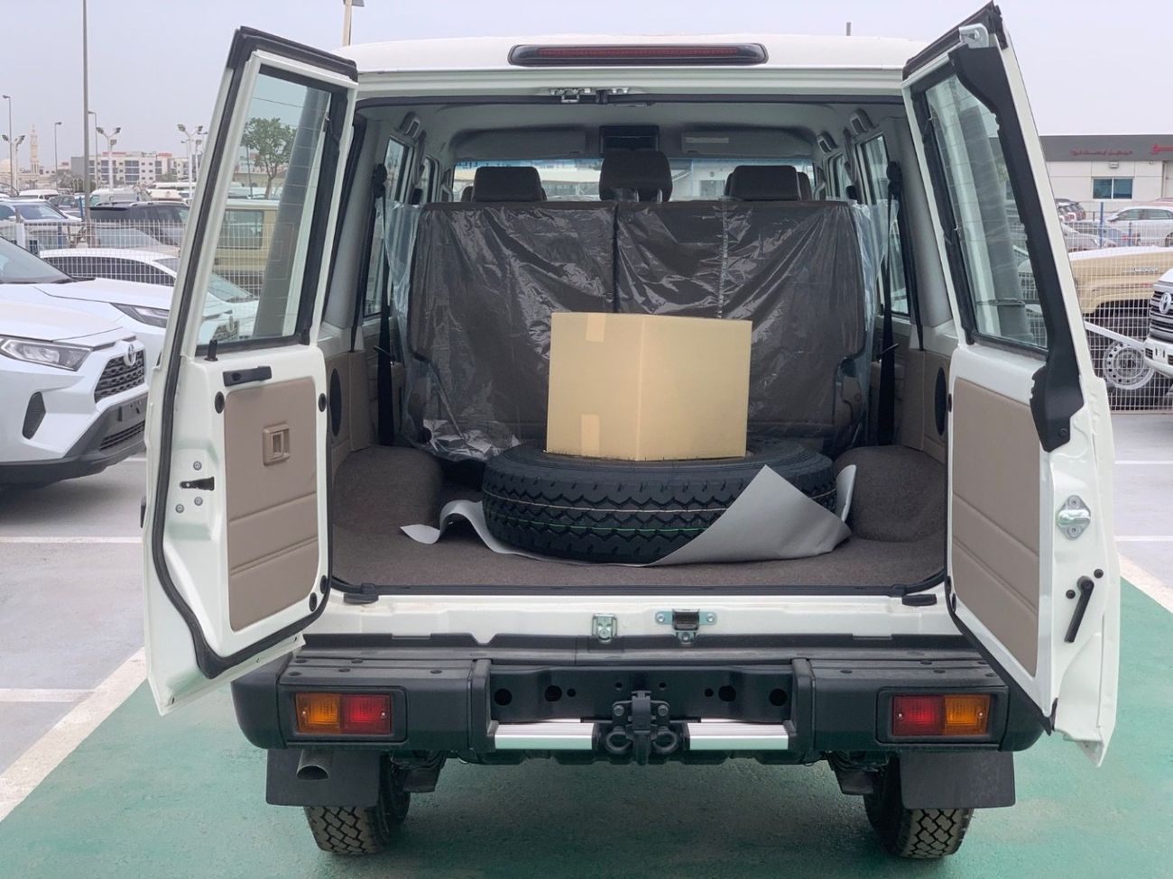 Toyota Land Cruiser 70