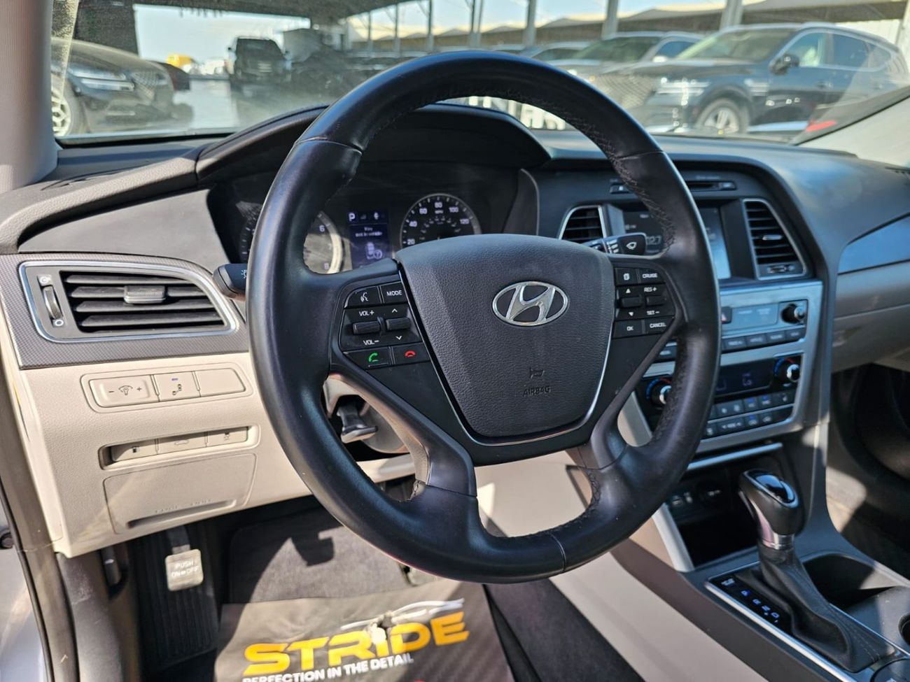 هيونداي سوناتا Sport 2.4L - Automatic . Petrol . Front Wheel Drive . 5 Seats . 4 Doors