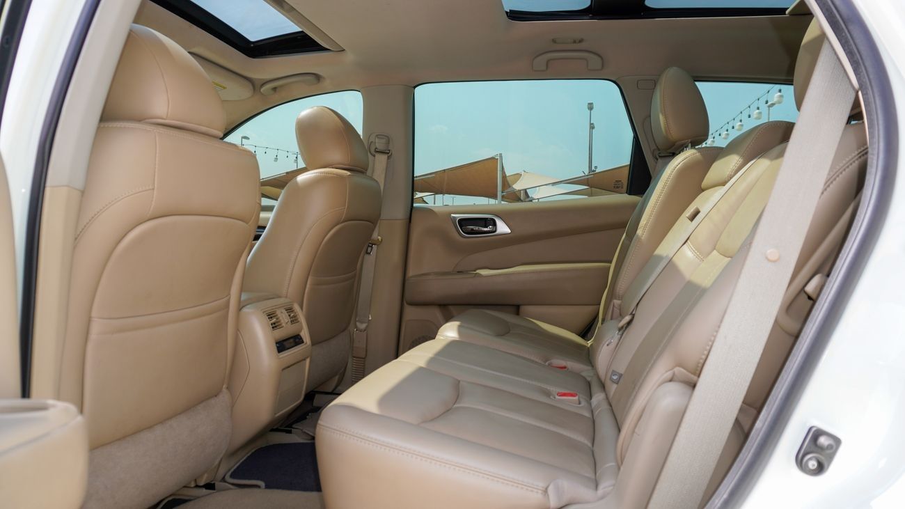 Nissan Pathfinder SV