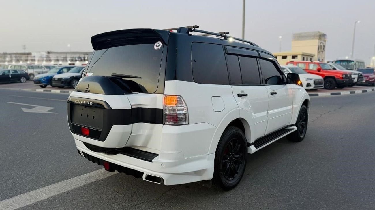 Mitsubishi Pajero 2016 | SIGNATURE BODY KIT | RHD | 3.2L DIESEL ENGINE | AUTOMATIC TRANSMISSION | ELECTRIC SEAT | REAR
