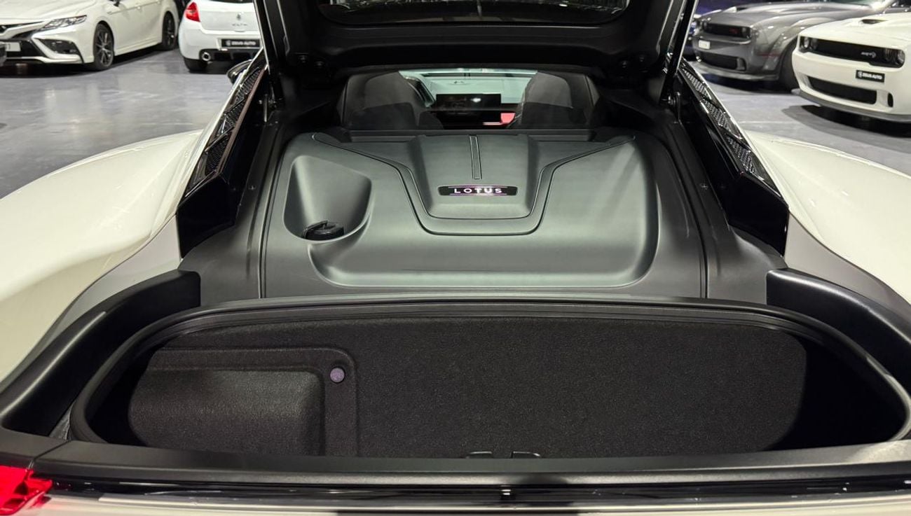 لوتس أميرة Emira - 2.0L,360Hp,8- Speed Automatic,RWD