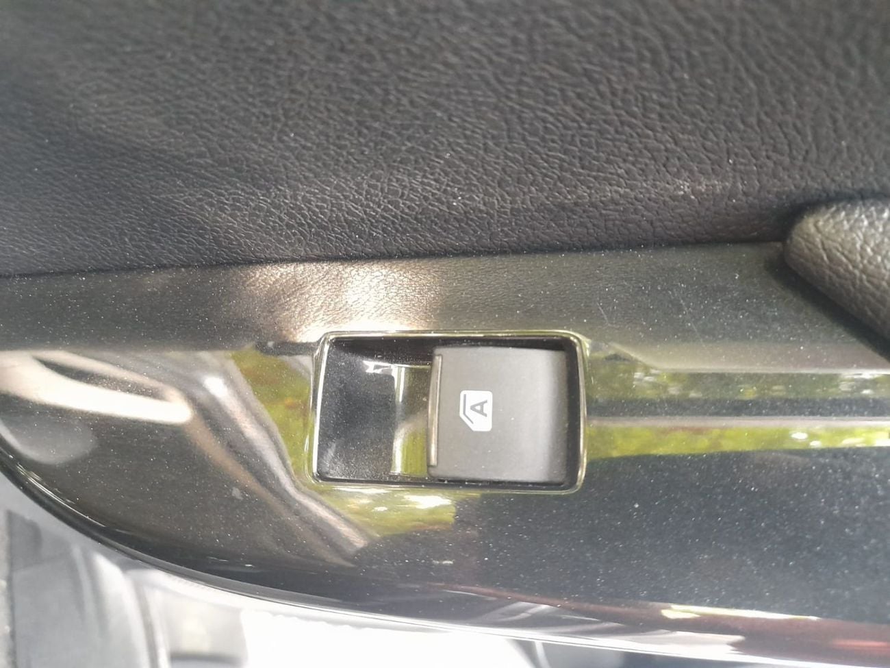 Toyota Hilux Right-Hand drive leather electric seats