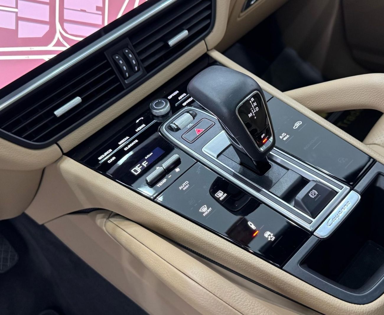 بورش كايان Base Coupe 2021 Porsche Cayenne Coupe, Warranty, Full Porsche Service History, Very Low Kms, GCC