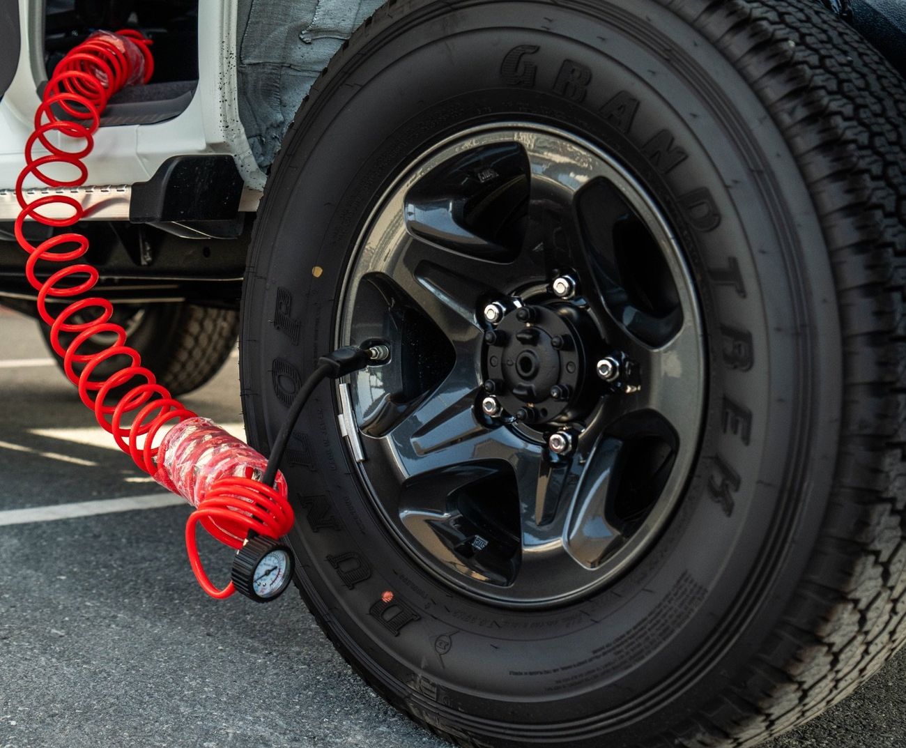 تويوتا لاند كروزر LC 76 | 2.8L | V4 | DSL | MT | 2025