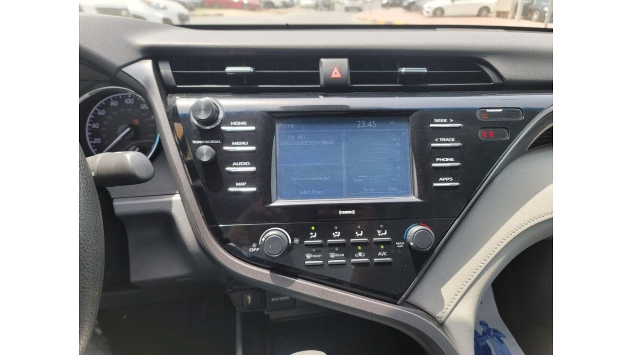 تويوتا كامري LE