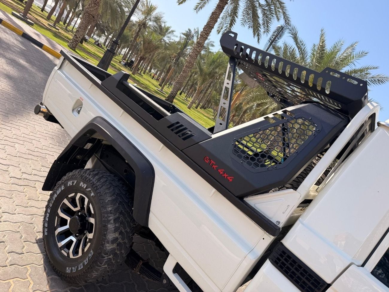 تويوتا لاند كروزر 