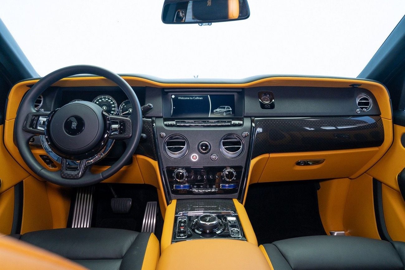 Rolls Royce Cullinan BLACK BADGE