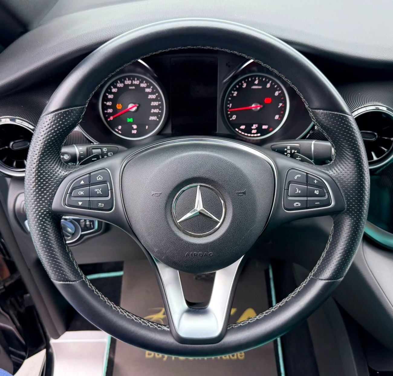 Mercedes Benz V 250 LUXURY 2024 Mercedes-Benz V250, AutoGuard Warranty, Excellent Condition, GCC Specs.