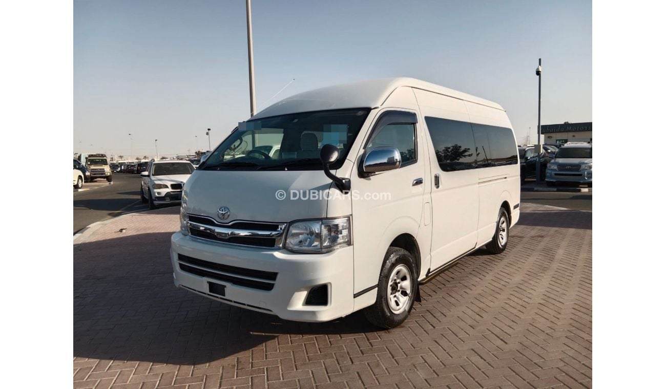 Toyota Hiace TOYOTA HIACE COMMUTER VAN RIGHT HAND DRIVE(PM05477)