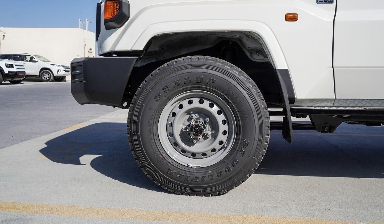 Toyota Land Cruiser 70 4.0L V6  M/T