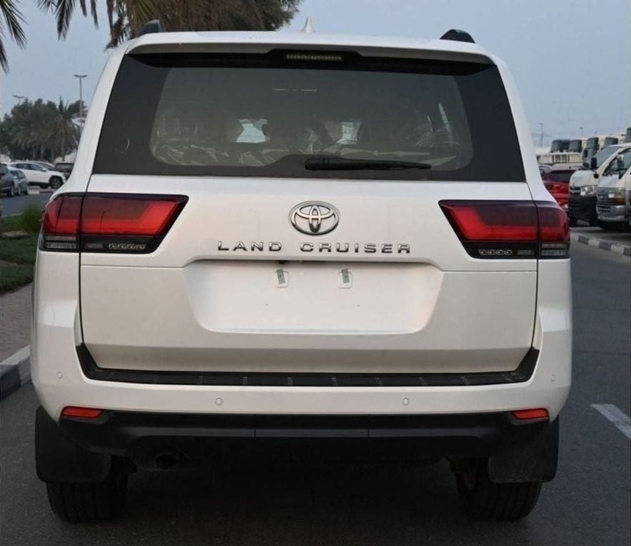 Toyota Land Cruiser TOYOTA LC300 3.3L VX+ DIESEL 6CYL. 7SEATER EUROPE FULL OPTION 2022MY