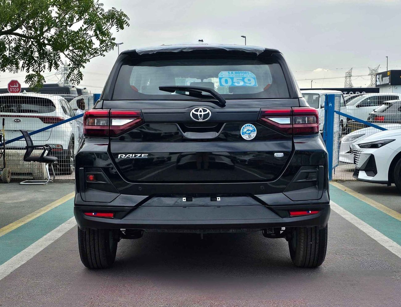 تويوتا ريز 1.2L Petrol, Alloy Rims, DVD Camera, Rear A/C ( CODE #  67966)