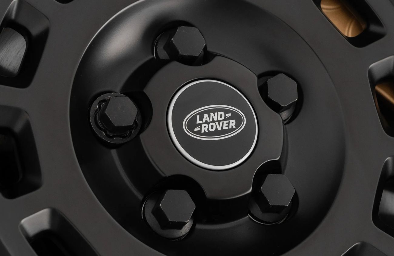 Land Rover Defender 4.4L V8 Twin-Turbo Mild Hybrid Engine