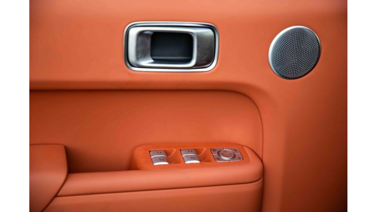 Li Auto L9 2024 Lixiang L9 PHEV 1.5 - Green inside Black & Orange