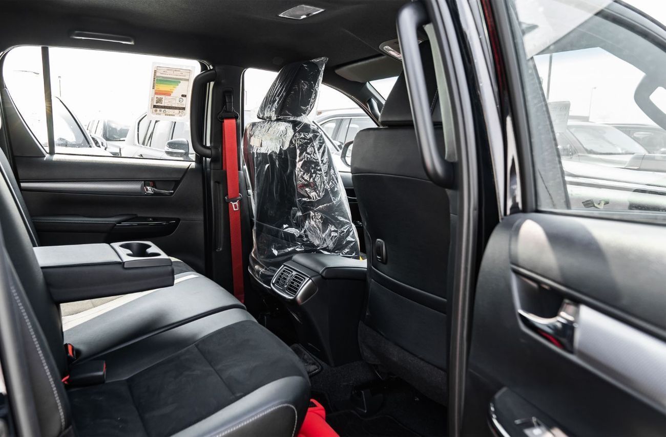 تويوتا هيلوكس 2026 Toyota Hilux GR-Sport 4.0L AT Petrol (Black)