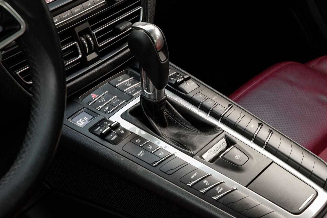 بورش ماكان Macan | 2,938 P.M | 0% Downpayment | Pristine Condition!