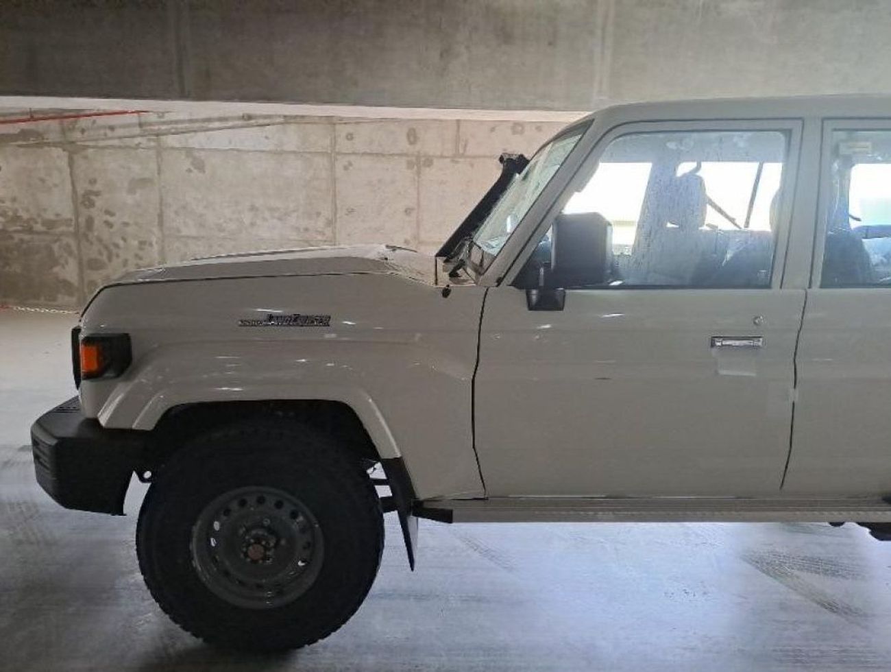 تويوتا لاند كروزر 70 LC76 5 DOORS 4.2L DIESEL V6 LHD | MANUAL | 2025 | BRAND NEW | 0 KM | 03 YEARS WARRANTY