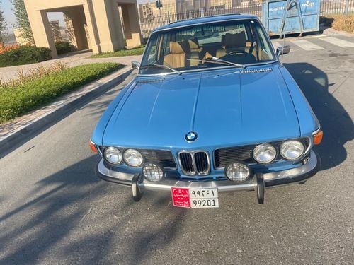 بي أم دبليو 750i