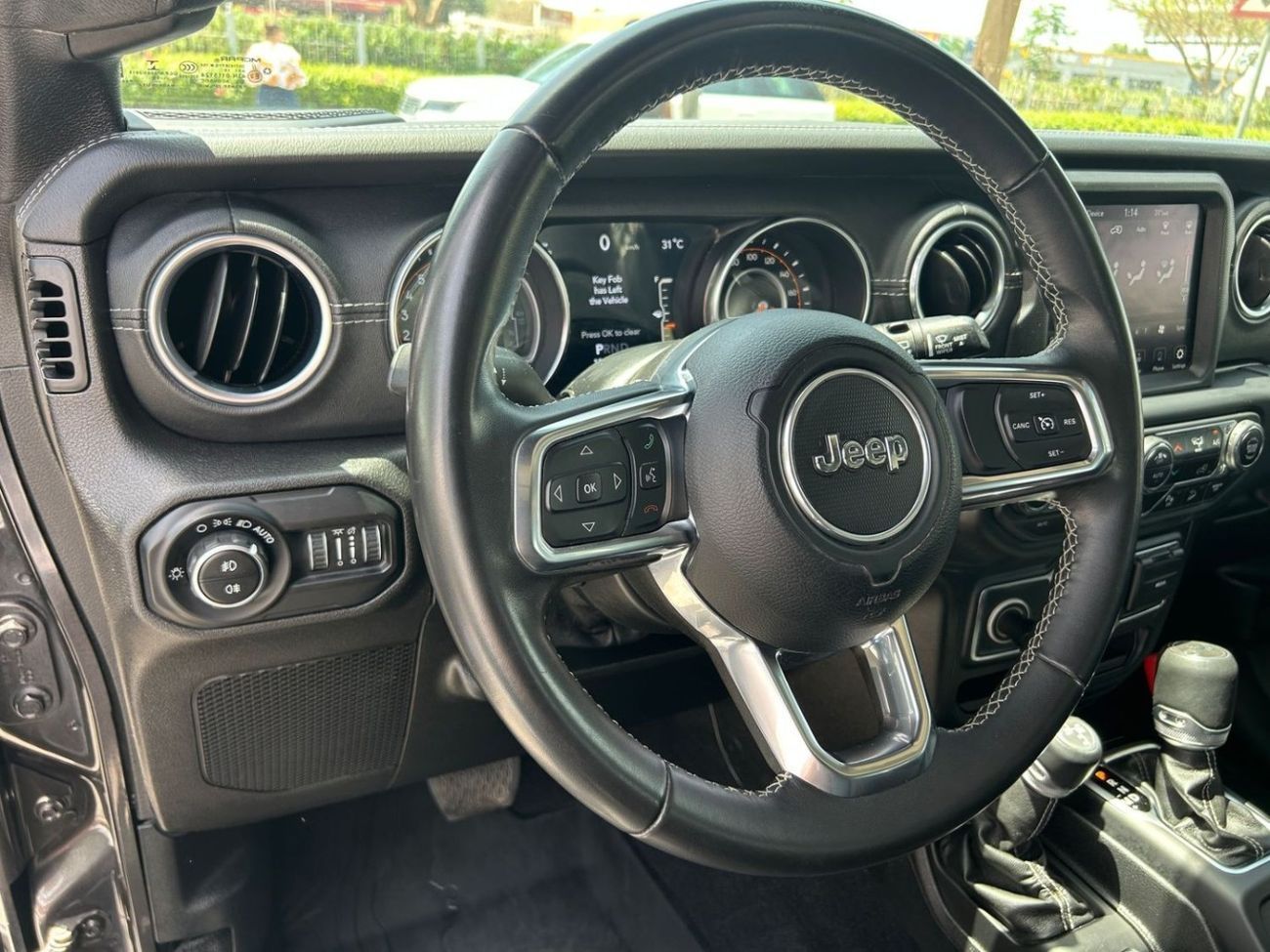 جيب رانجلر Sahara 3.6L A/T (5 Seater) WITH FULL KIT 2019 GCC LOW MILEAGE WITH AGENCY SERVICE HISTORY IN MINT CO