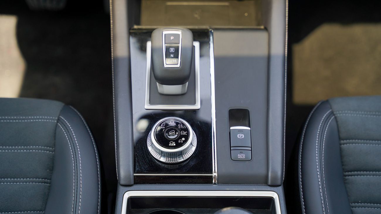 Mitsubishi Outlander Brand New Mitsubishi Outlander HighLine 2025 Ecport 2.5L Petrol 4WD|Silver/Black|OUTLANDER-HL-25|