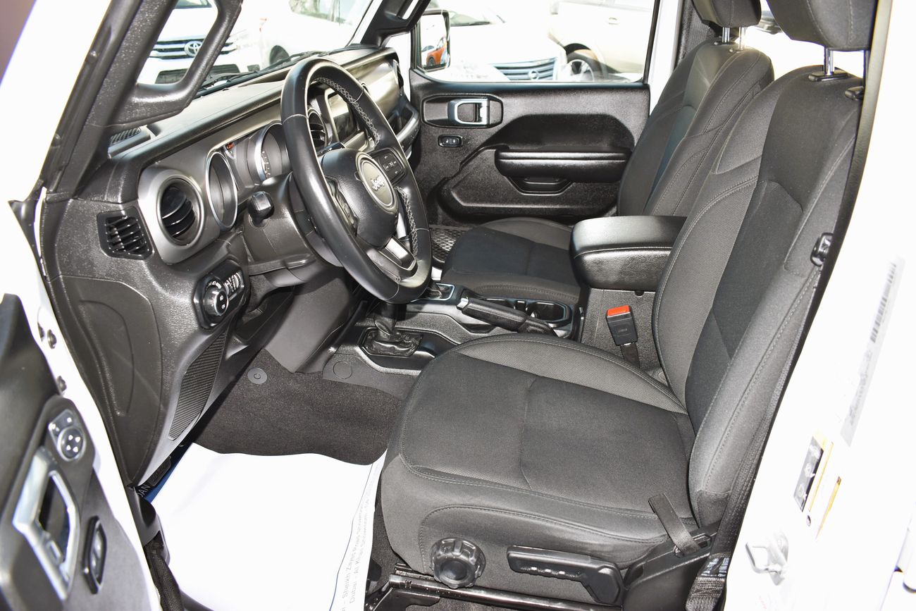 Jeep Wrangler AED 2079 PM | 3.6L UNLIMITED SPORT 4WD GCC DEALER WARRANTY