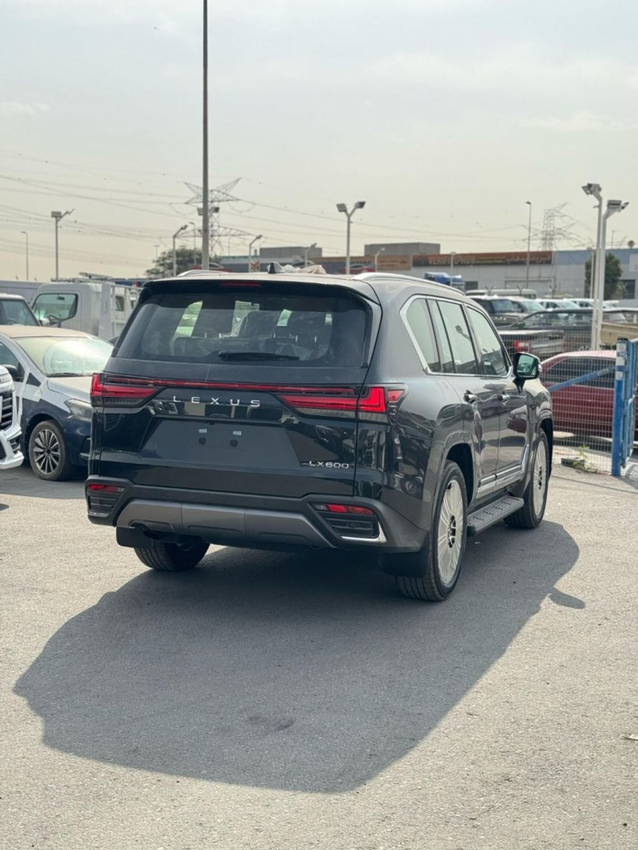 لكزس LX 600 3.5L SIGNATURE PETROL A/T 7 SEATER FULL OPTION