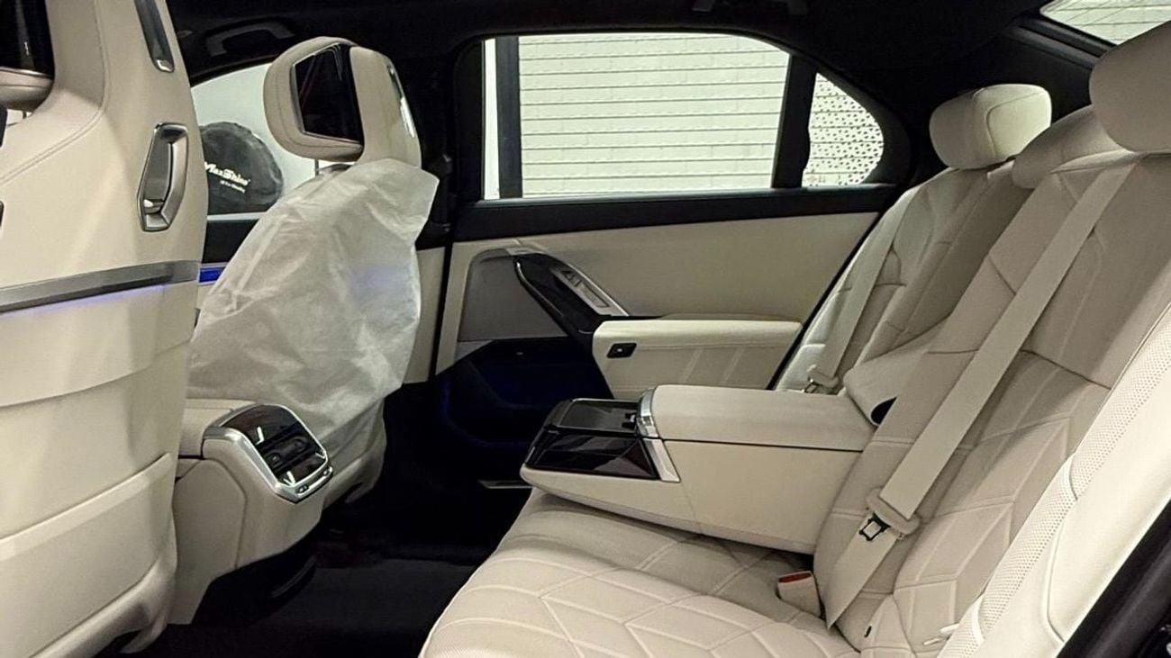 BMW 735 i | M Sport | Brand New | Dealer Warranty & Service Contract