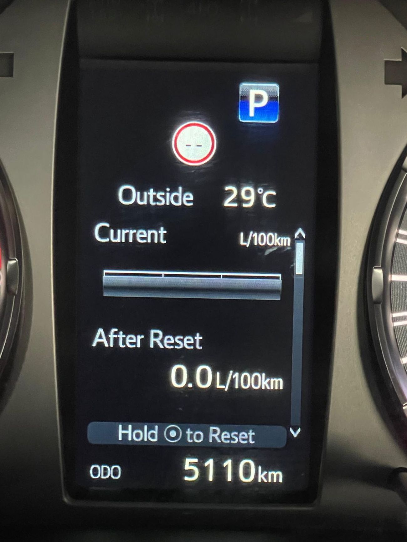 تويوتا هيلوكس Toyota Hilux SR Extra cab (Australia) Engine: 2.8 L Turbo Diesel 4x4  (Export from Australia)