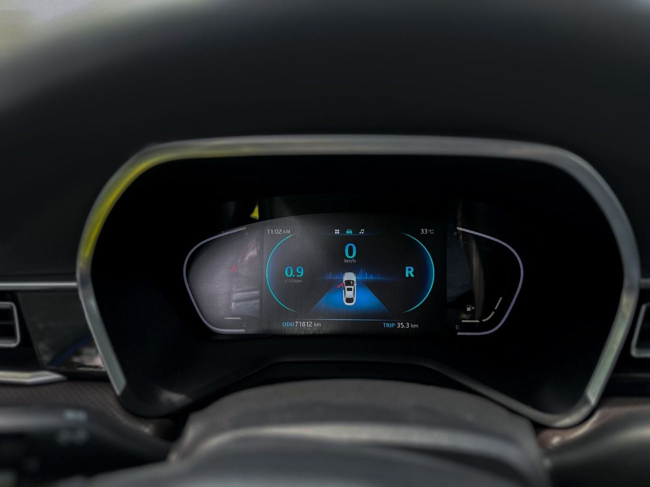 JAC J7 BLUE WITH BLACK TOP