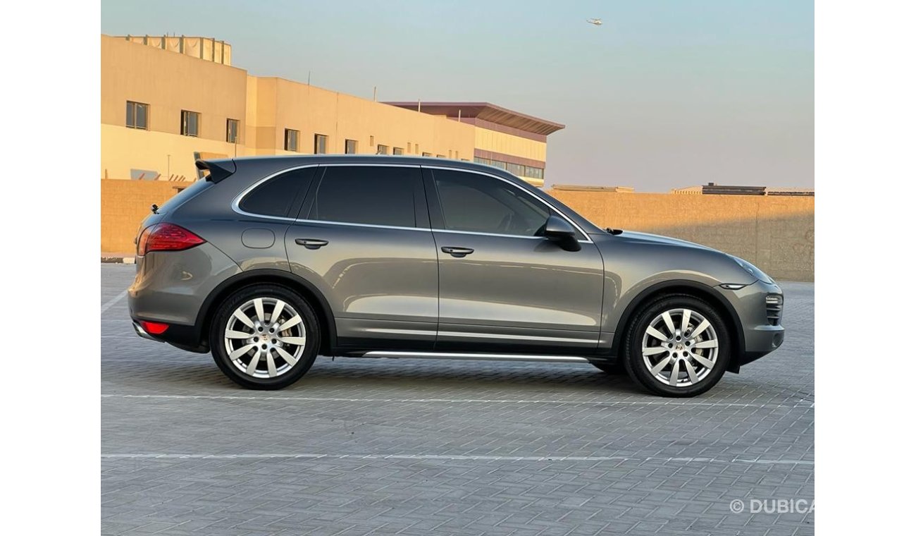 Porsche Cayenne S Porsche Cayenne S 2012