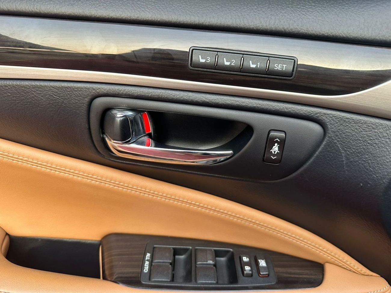 لكزس LS 460 L Titanium 4.6L