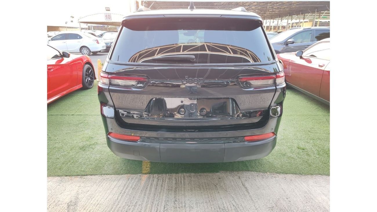 Jeep Grand Cherokee L Limited Warranty one year