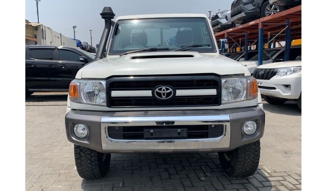 Toyota Land Cruiser Pick Up