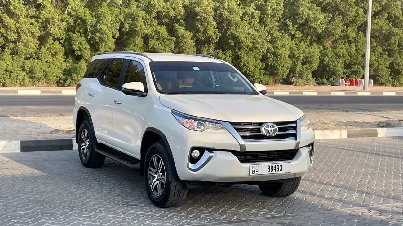 Toyota Fortuner GXR 4.0L (278 HP)